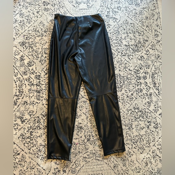 Fabletics faux leather leggings size large - Picture 5 of 5